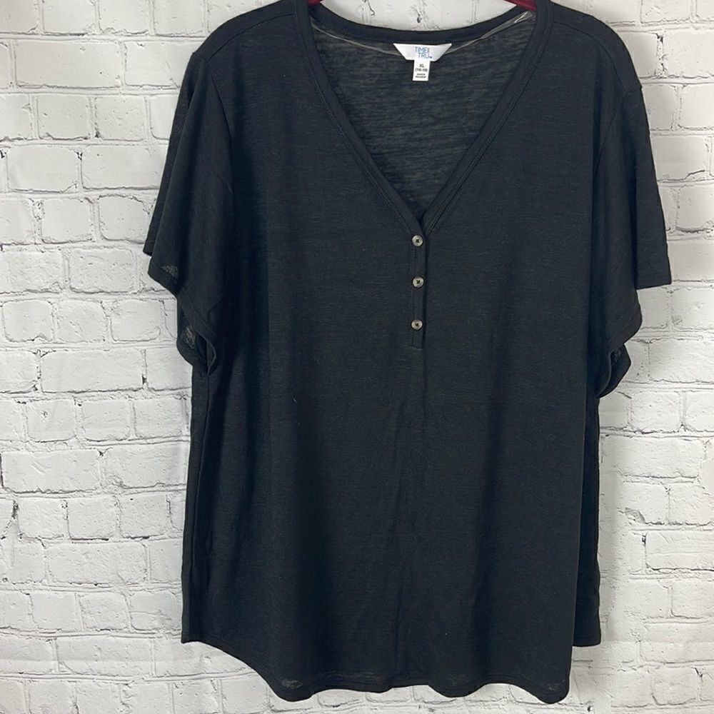 Time and Tru Black Tee